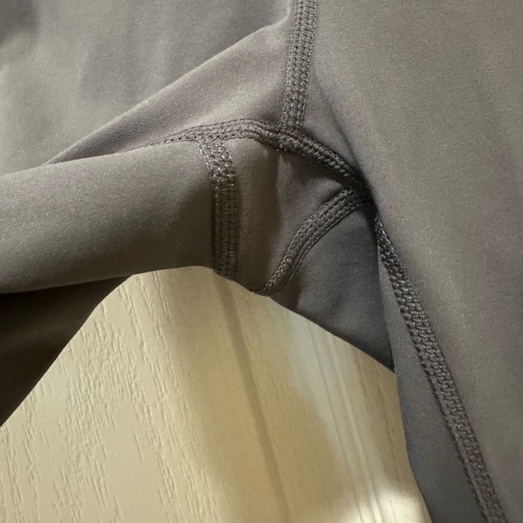 EUC- Fundamental Performance Women’s Leggings. Size Large. Grey. - Picture 4 of 6